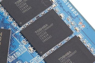 為什么相同容量的固態(tài)硬盤價(jià)格差異巨大